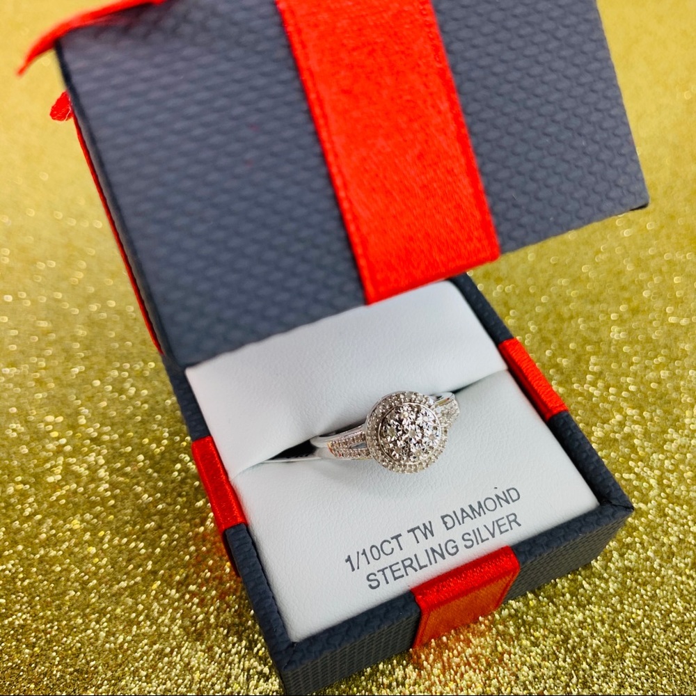 1/10 CT. T.W.Genuine Diamond Cluster Cocktail Ring